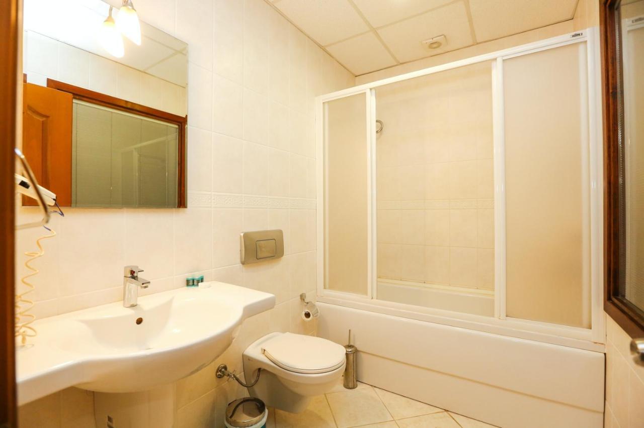 Gocek Unlu Hotel Bagian luar foto